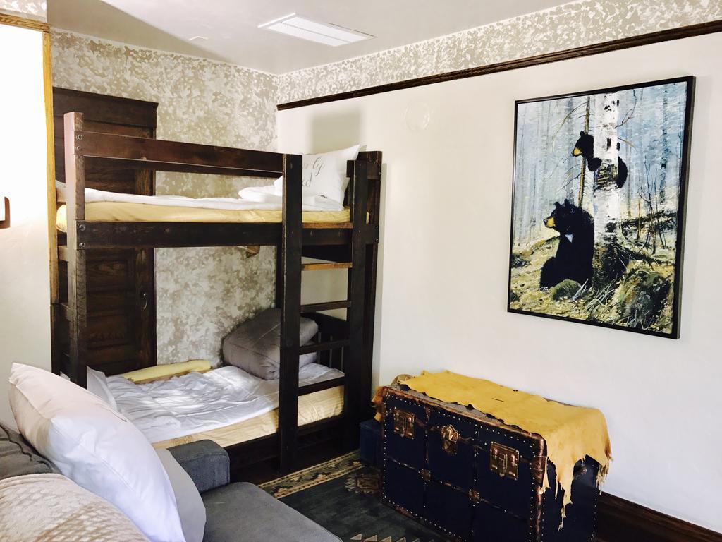 Park Hotel Yellowstone Suites Gardiner Exteriör bild